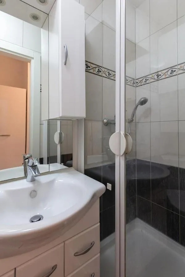 Sunny Renovated Apartment Close To Downtown Vienna Austria